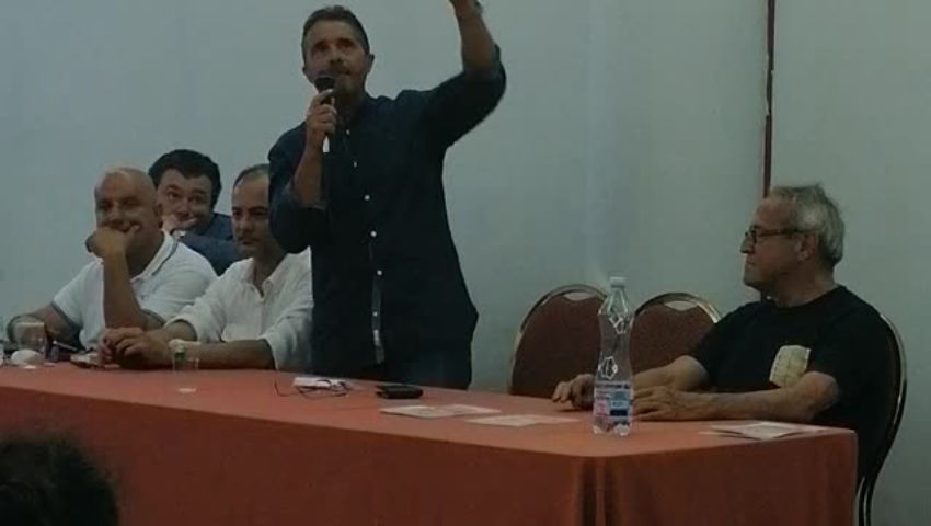 16.07.2021 Catania. Roberto Nuzzo: Giù le mani dai militari! - PeerTube.it