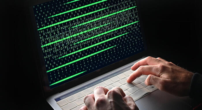 Agenzia per la cybersicurezza, massiccio attacco hacker in corso. Compromessi migliaia di server - Economia - ANSA