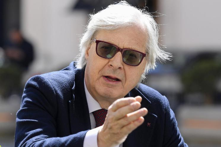 Caso Vannacci, interviene Sgarbi: "Umiliato da dittatura minoranza, è regime"